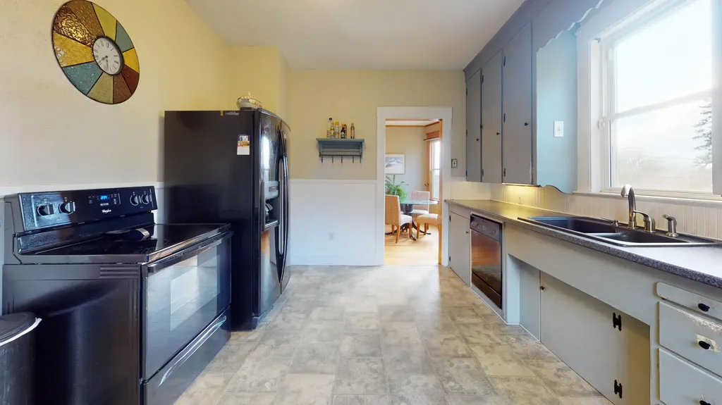 241 Lake Street Auburn ME 04210