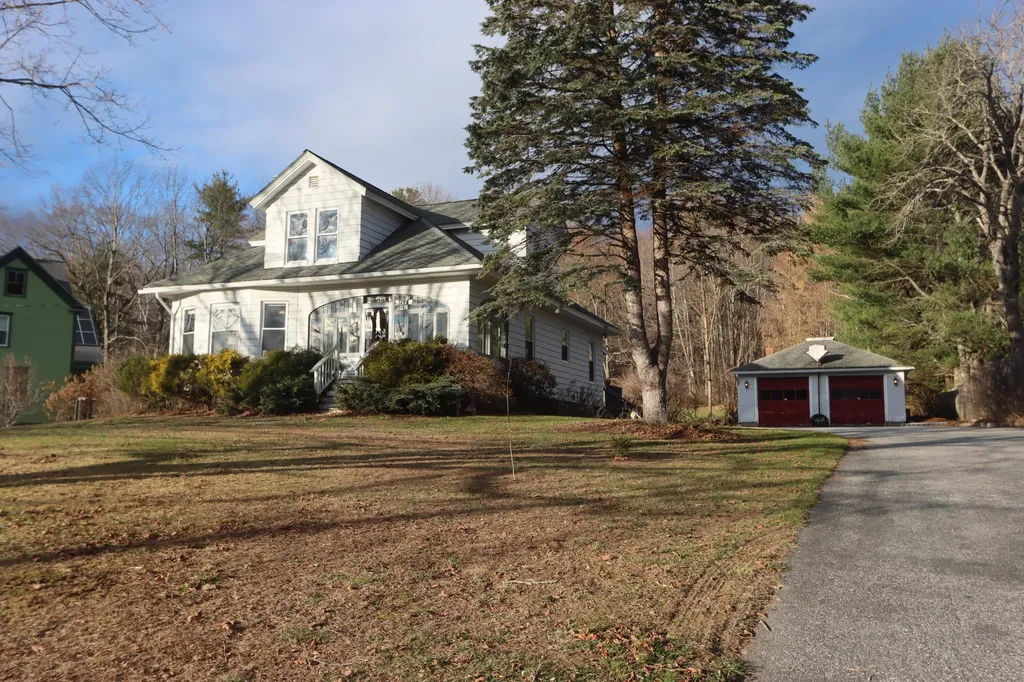 241 Lake Street Auburn ME 04210