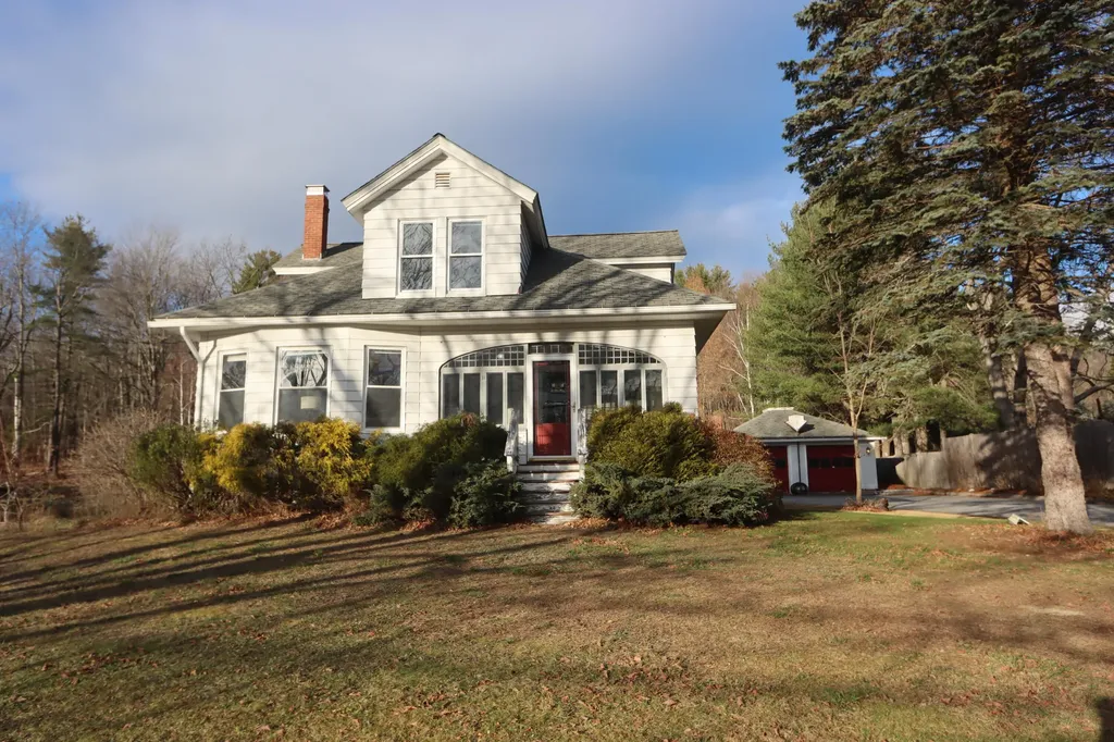 241 Lake Street Auburn ME 04210