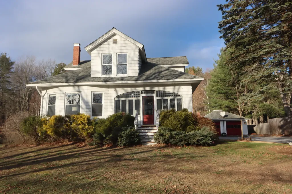 241 Lake Street Auburn ME 04210