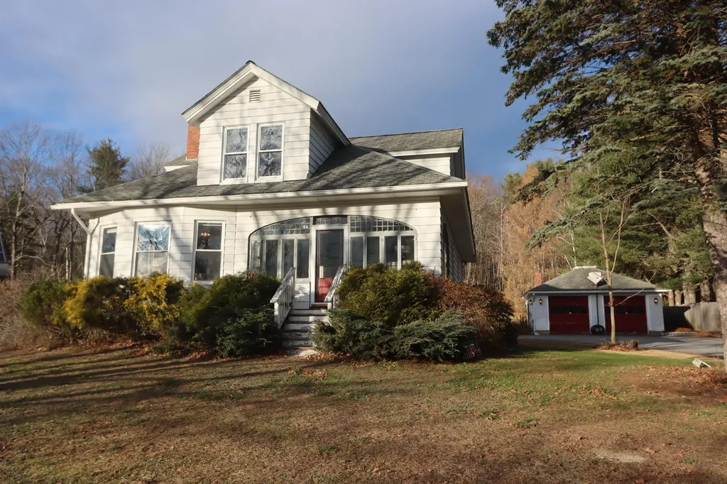 241 Lake Street Auburn ME 04210