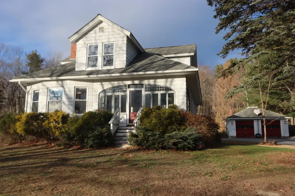 241 Lake Street Auburn ME 04210