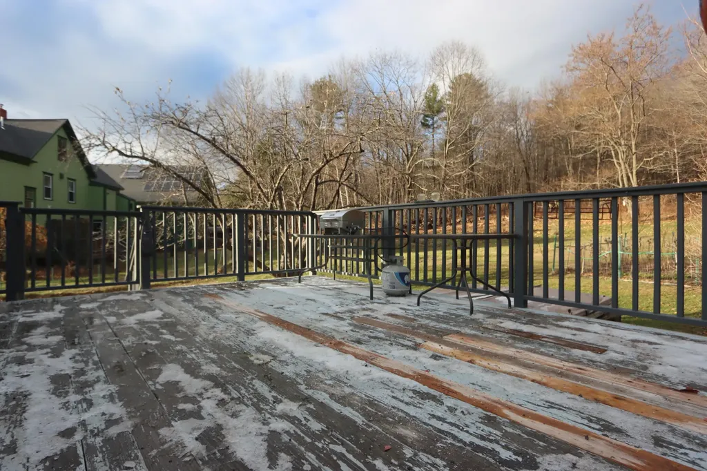 241 Lake Street Auburn ME 04210