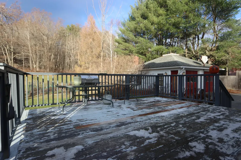 241 Lake Street Auburn ME 04210