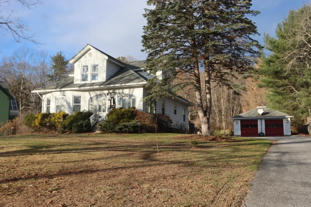 241 Lake Street Auburn ME 04210