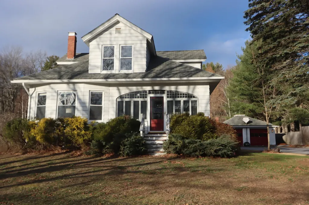 241 Lake Street Auburn ME 04210