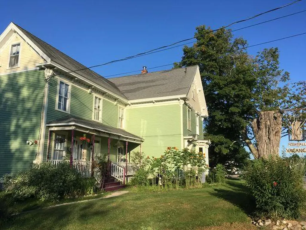 31 Searsport Avenue Belfast ME 04915