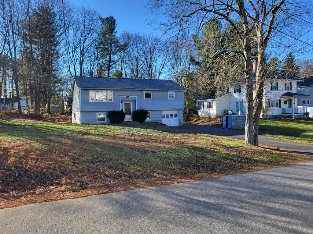 8 Cross Street Kittery ME 03904