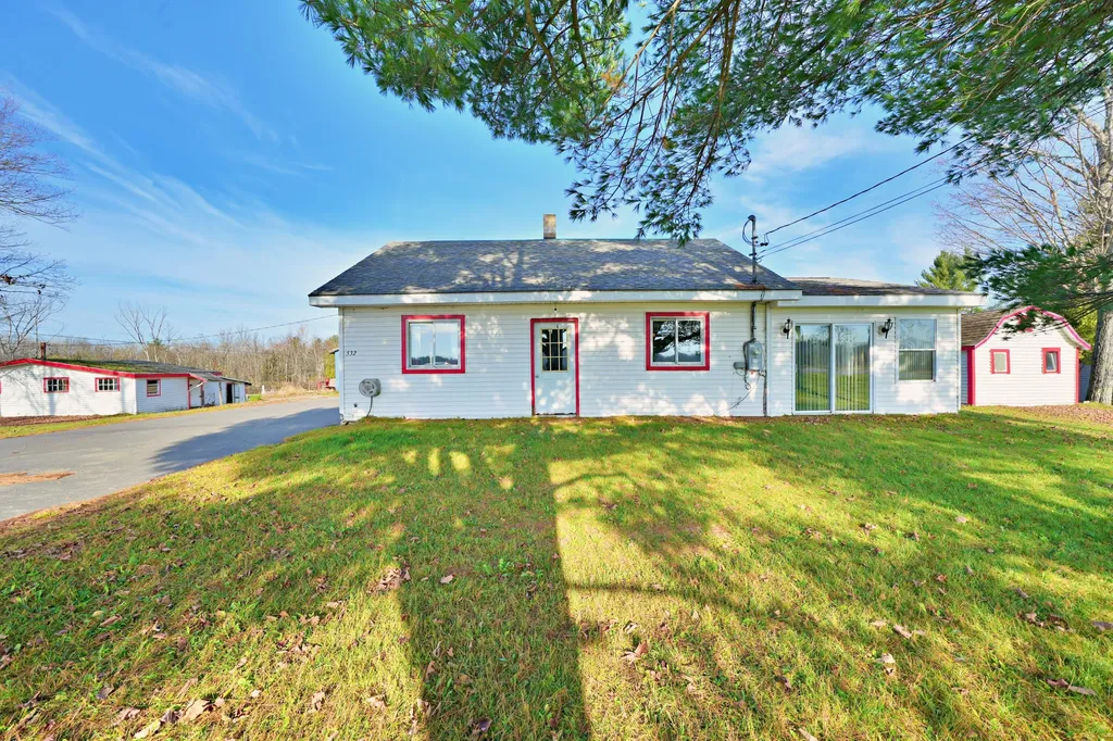 528 Garland Road Dexter ME 04930