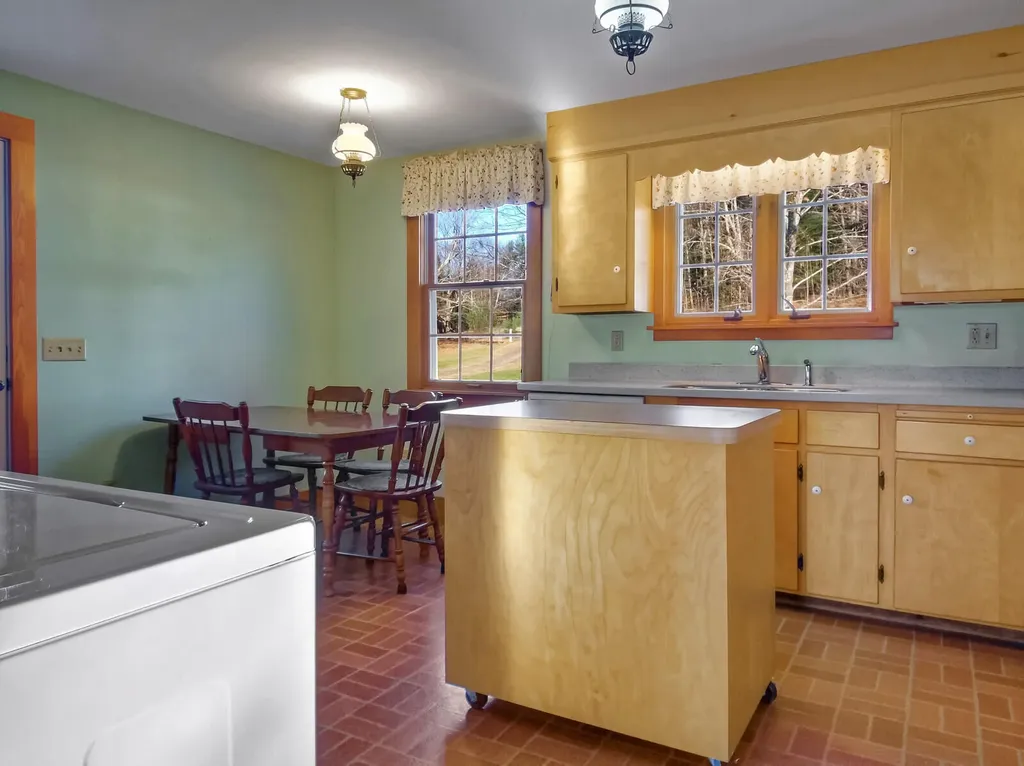 222 Metcalf Road Winthrop ME 04364