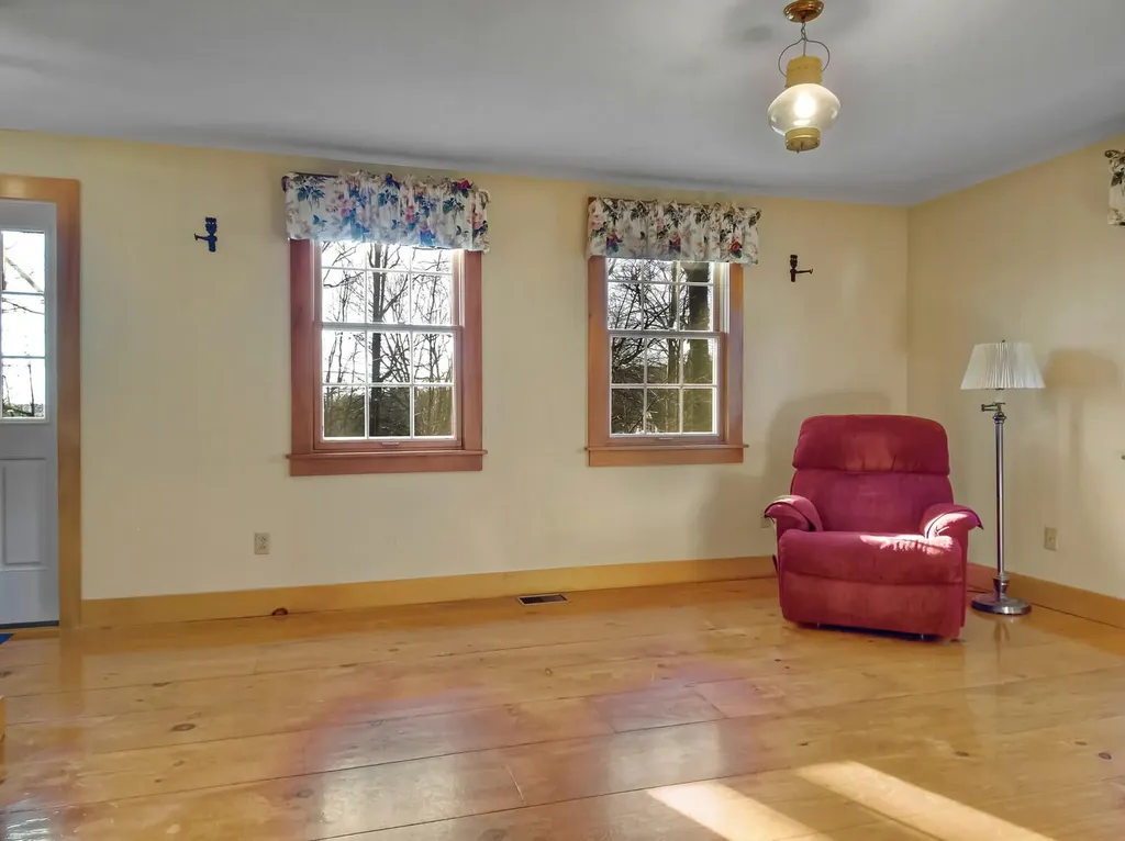 222 Metcalf Road Winthrop ME 04364
