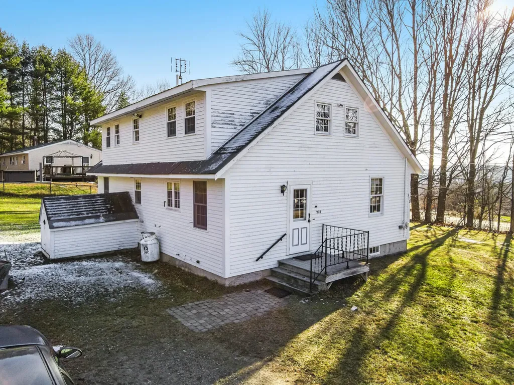 222 Metcalf Road Winthrop ME 04364