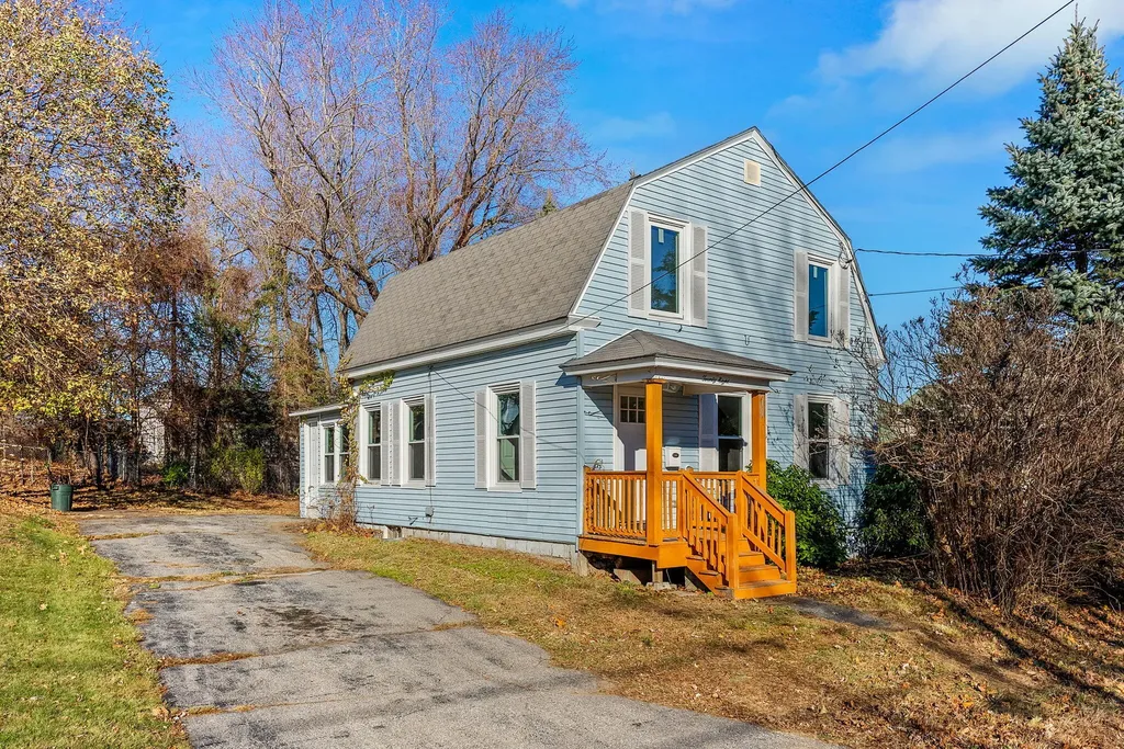 28 Highland Street Biddeford ME 04005