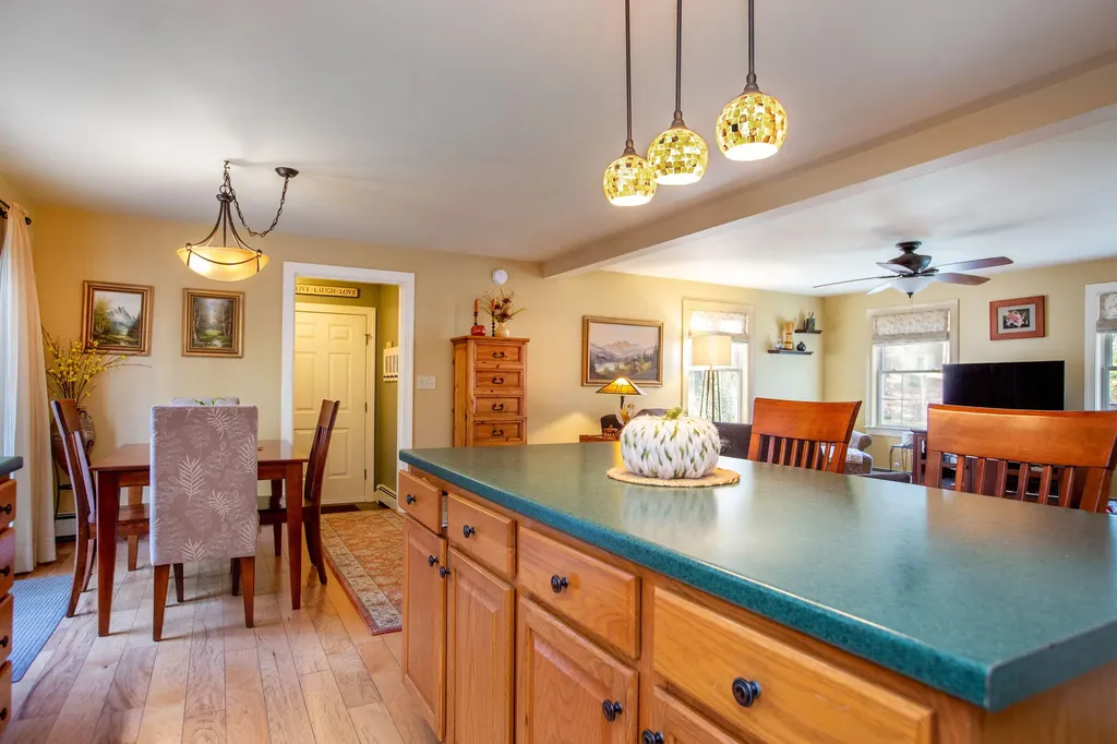 16 Kingfisher Drive Brunswick ME 04011