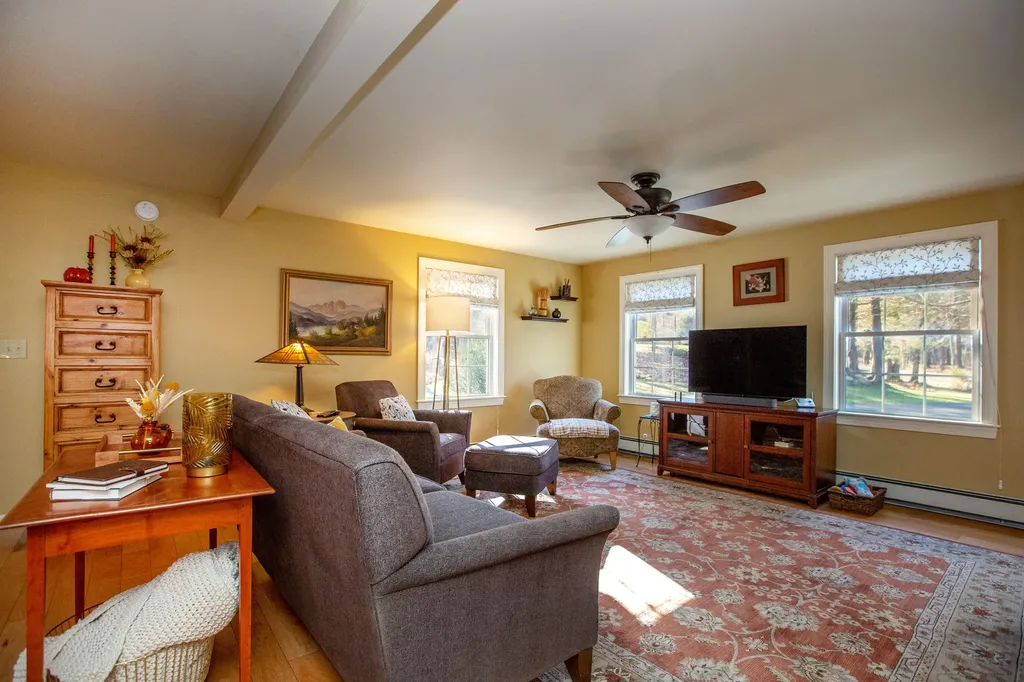 16 Kingfisher Drive Brunswick ME 04011