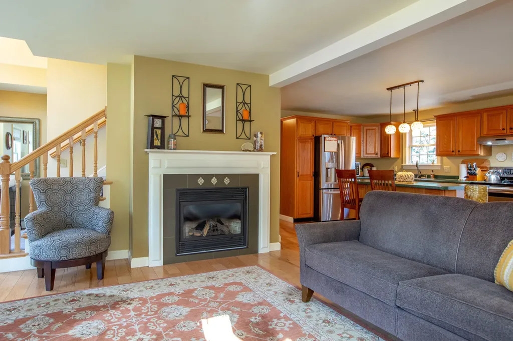 16 Kingfisher Drive Brunswick ME 04011