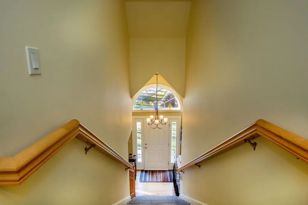 16 Kingfisher Drive Brunswick ME 04011
