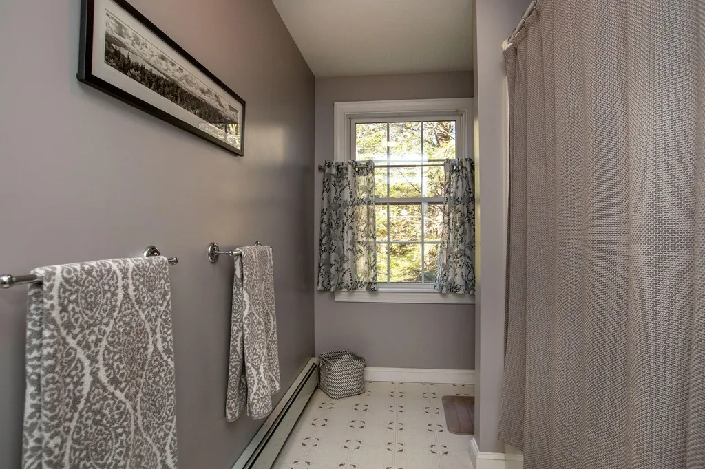 16 Kingfisher Drive Brunswick ME 04011