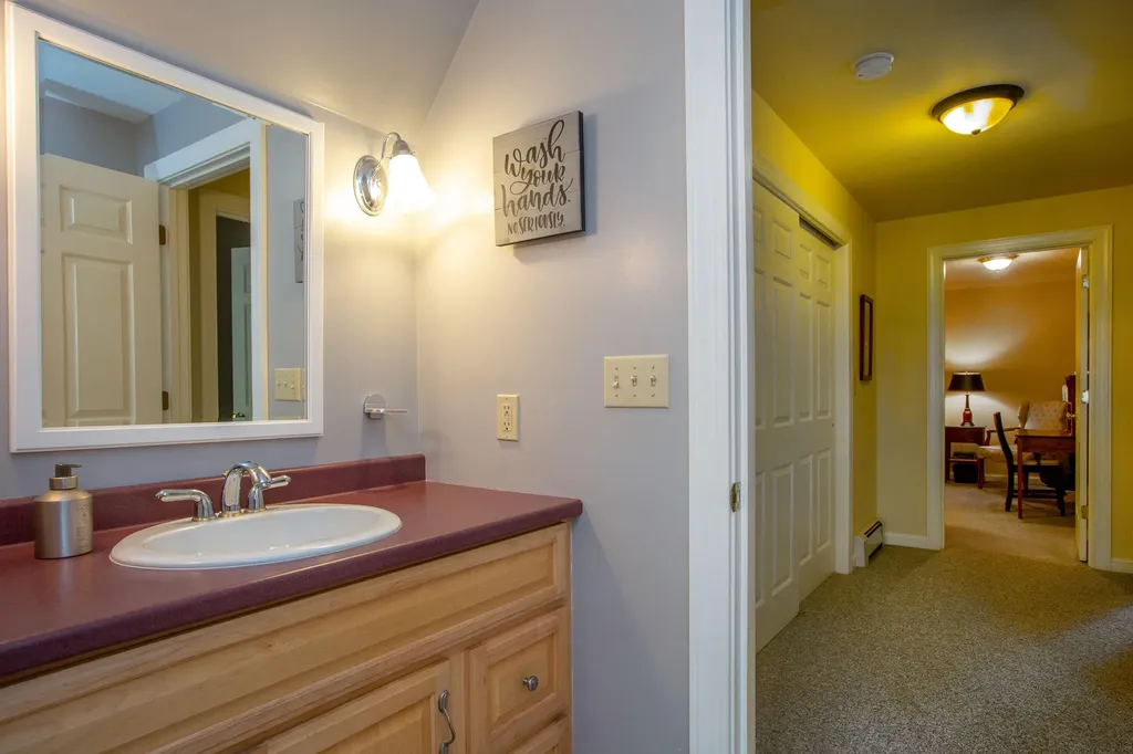 16 Kingfisher Drive Brunswick ME 04011