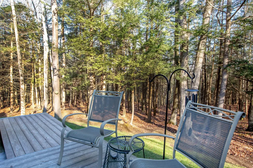 16 Kingfisher Drive Brunswick ME 04011