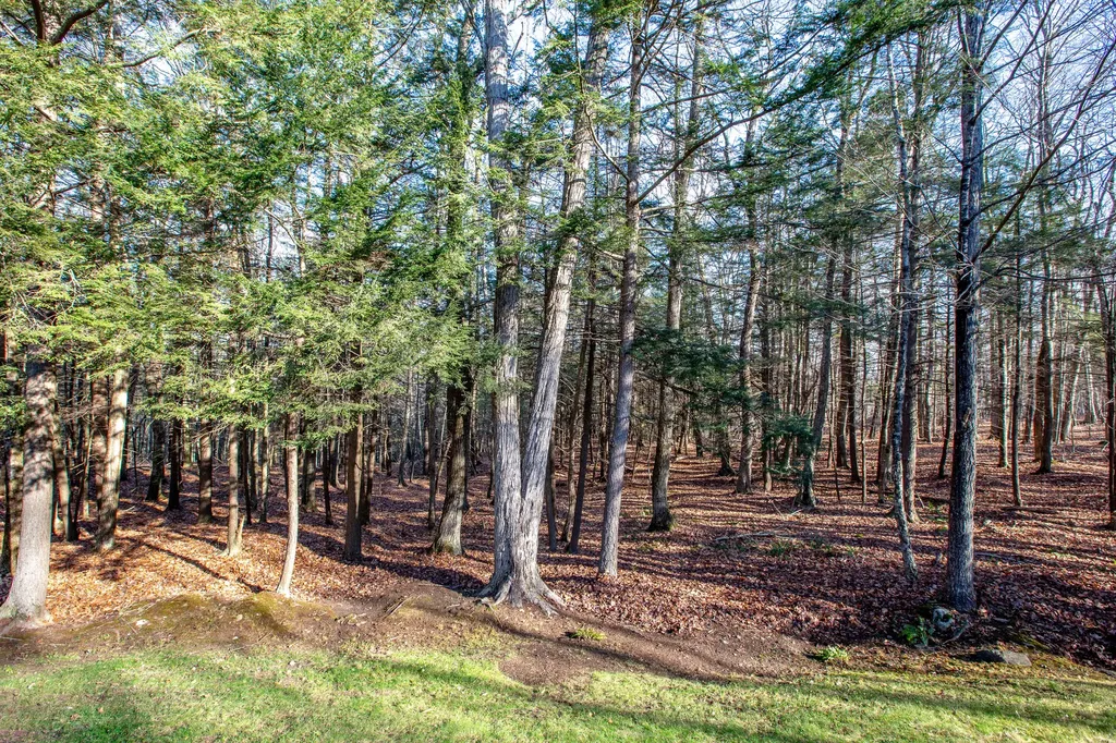 16 Kingfisher Drive Brunswick ME 04011