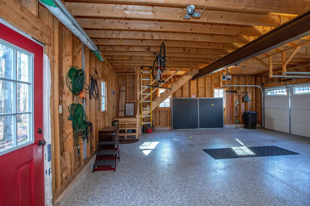 16 Kingfisher Drive Brunswick ME 04011