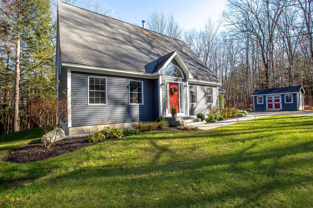 16 Kingfisher Drive Brunswick ME 04011