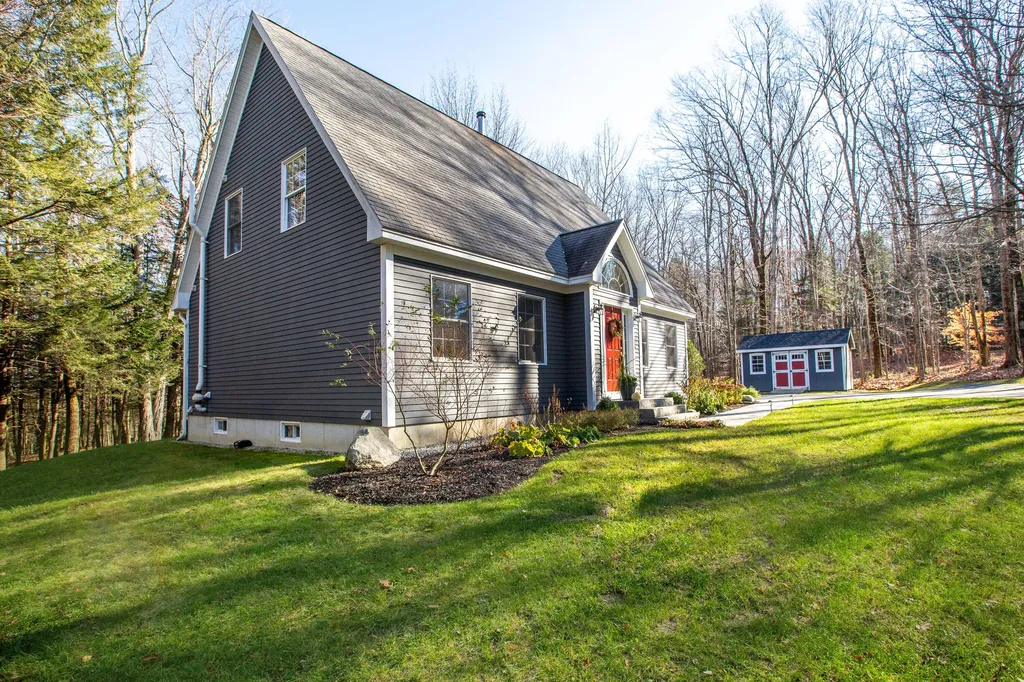 16 Kingfisher Drive Brunswick ME 04011