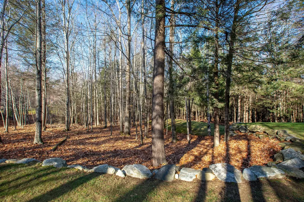 16 Kingfisher Drive Brunswick ME 04011