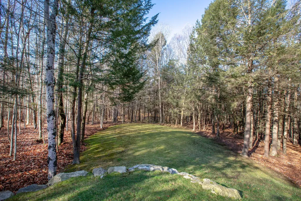 16 Kingfisher Drive Brunswick ME 04011