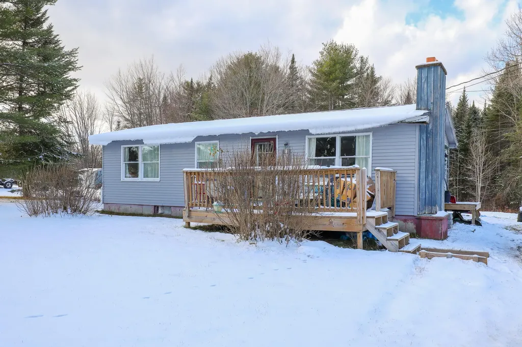 139 Gammon Road Peru ME 04290