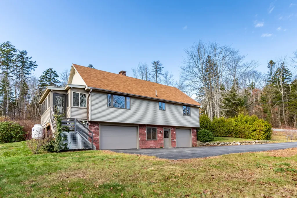 43 Bradford Point Road Friendship ME 04547