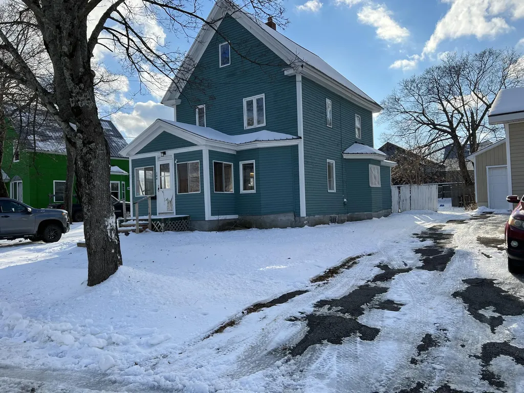 126 Lincoln Street Millinocket ME 04462