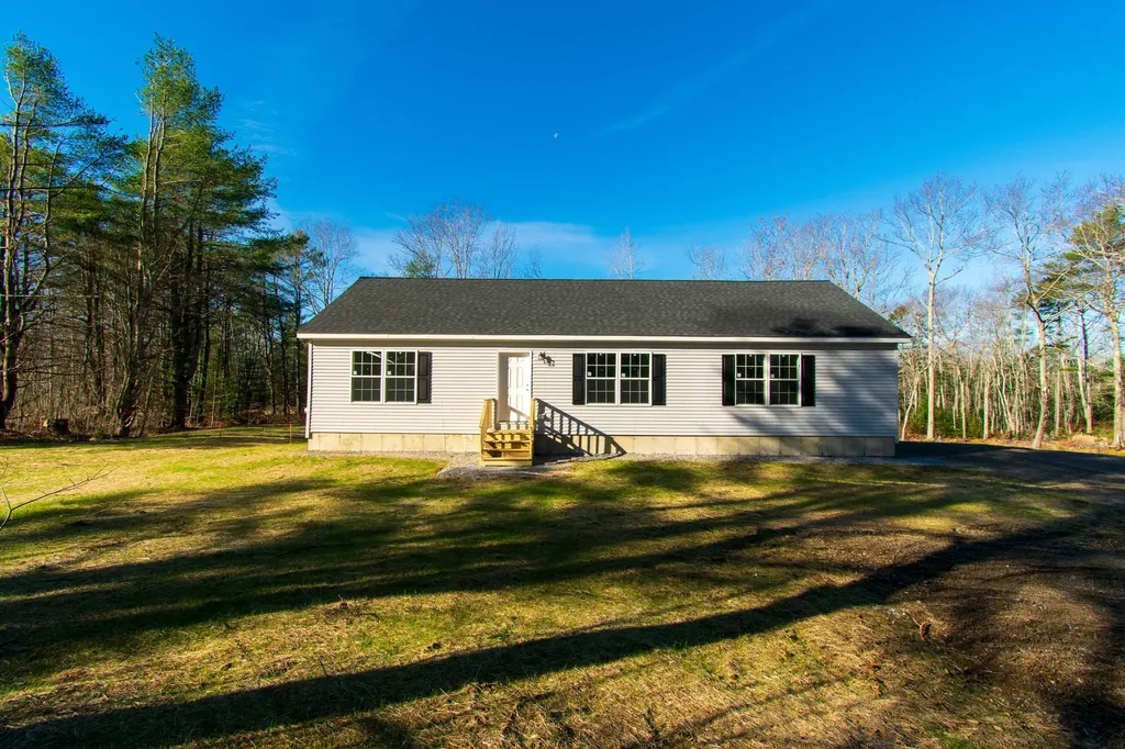 92 Highland Road Warren ME 04864