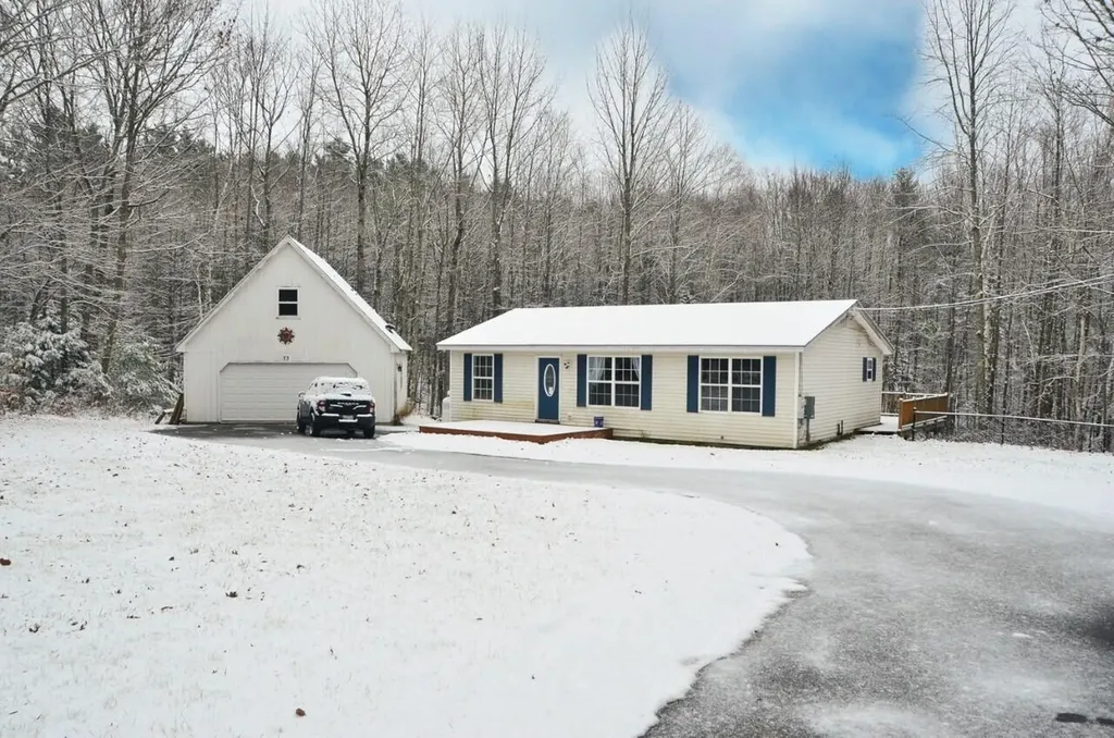73 Nelson Road Pittston ME 04345