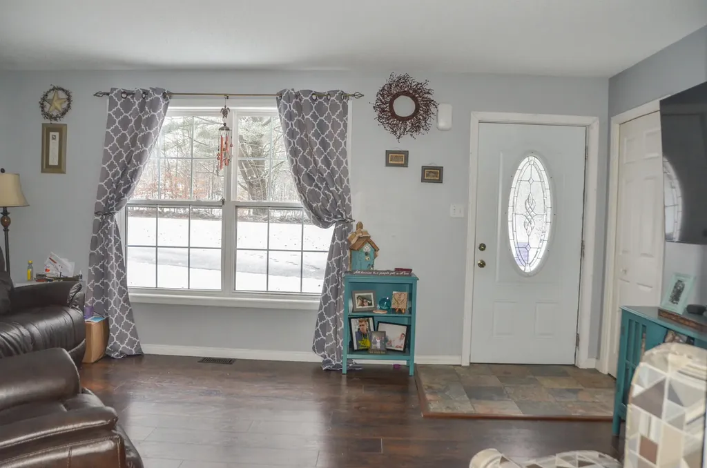 73 Nelson Road Pittston ME 04345
