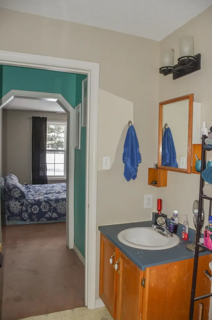 73 Nelson Road Pittston ME 04345