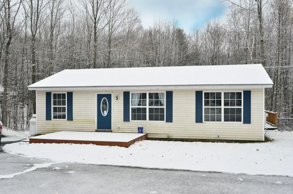 73 Nelson Road Pittston ME 04345