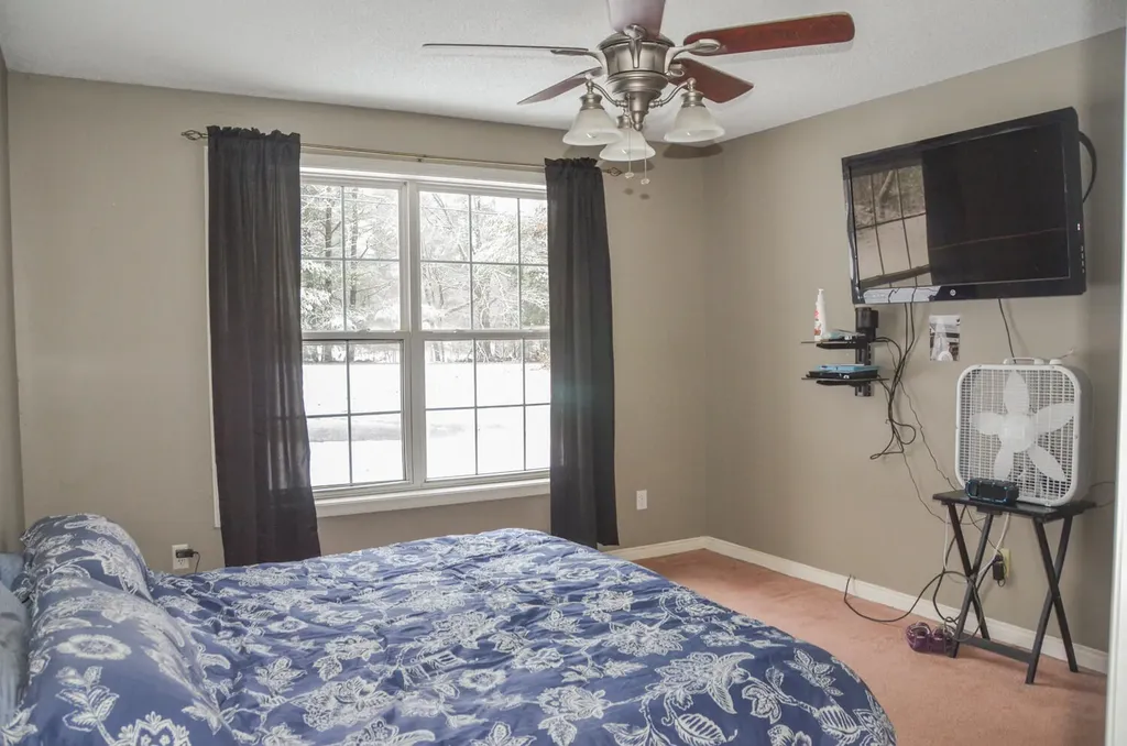 73 Nelson Road Pittston ME 04345