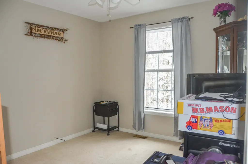 73 Nelson Road Pittston ME 04345