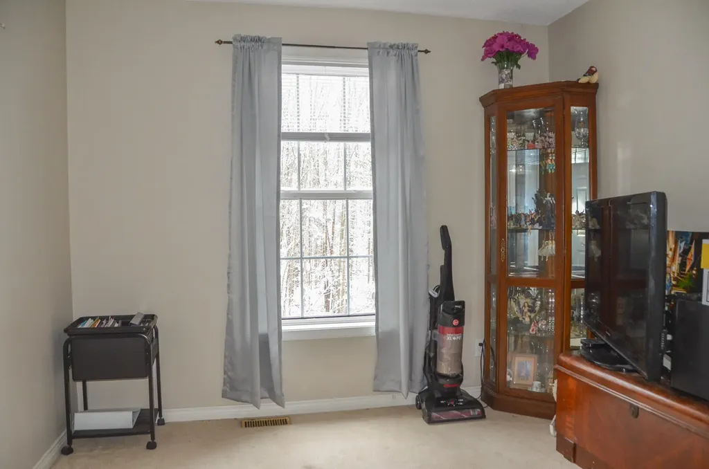 73 Nelson Road Pittston ME 04345