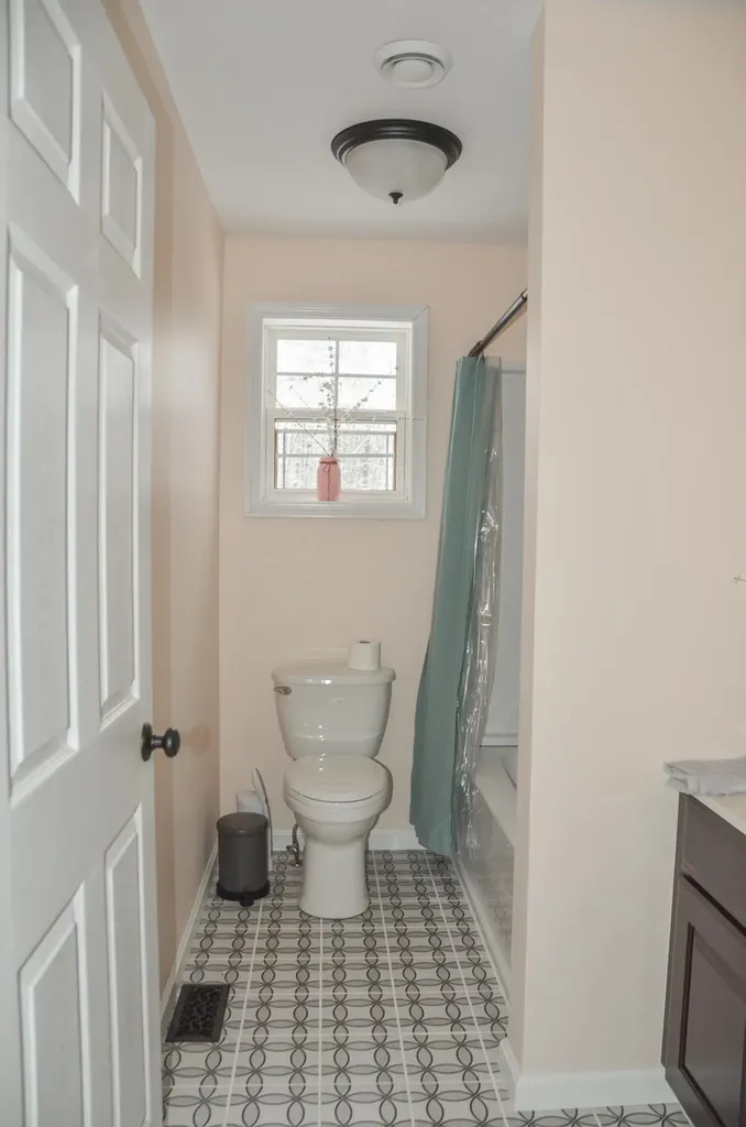 73 Nelson Road Pittston ME 04345