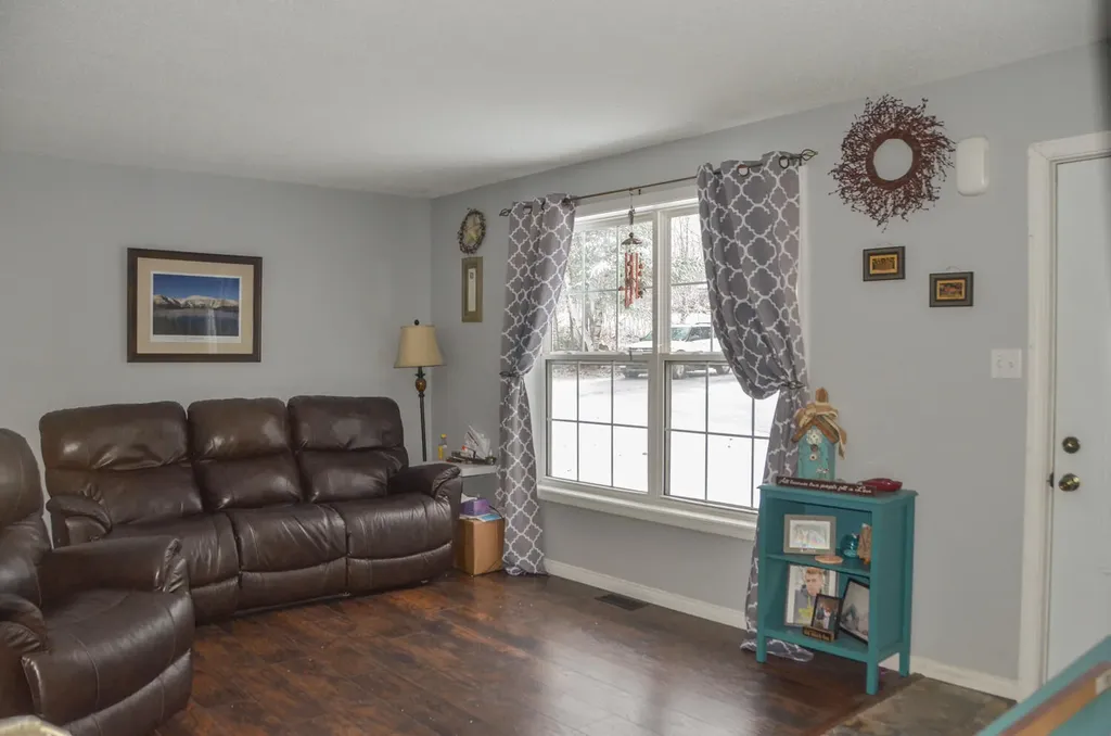 73 Nelson Road Pittston ME 04345