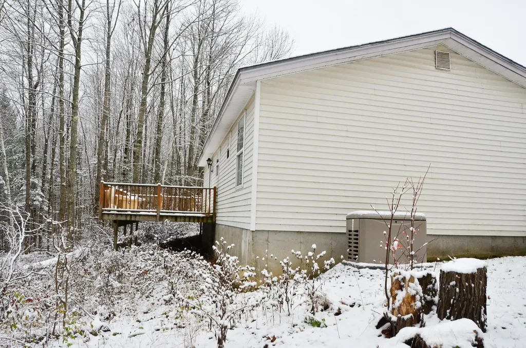 73 Nelson Road Pittston ME 04345