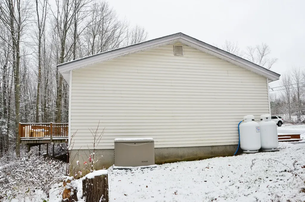 73 Nelson Road Pittston ME 04345