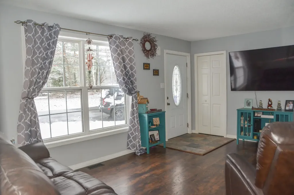 73 Nelson Road Pittston ME 04345