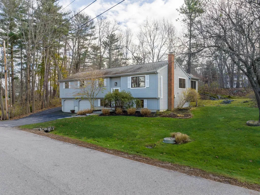 7 Field Avenue York ME 03909