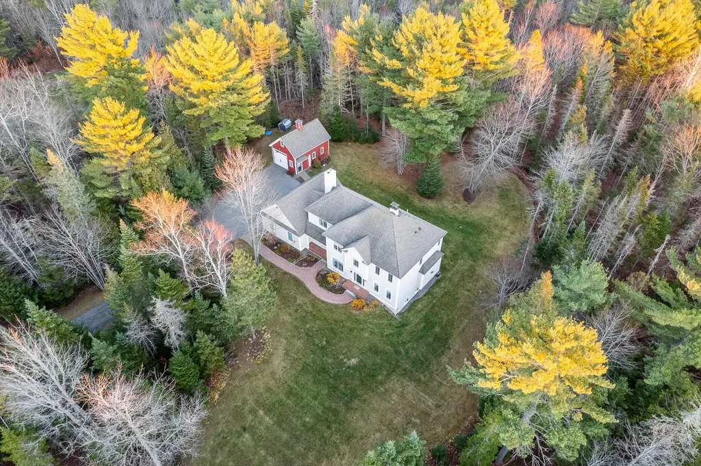 9 Whitetail Way Bangor ME 04401