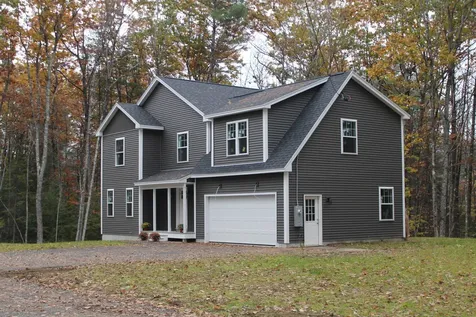 8 Memory Lane New Gloucester ME 04260