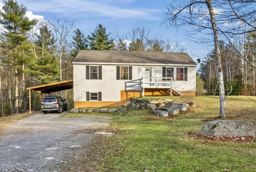 7 Lucas Court Bristol ME 04539